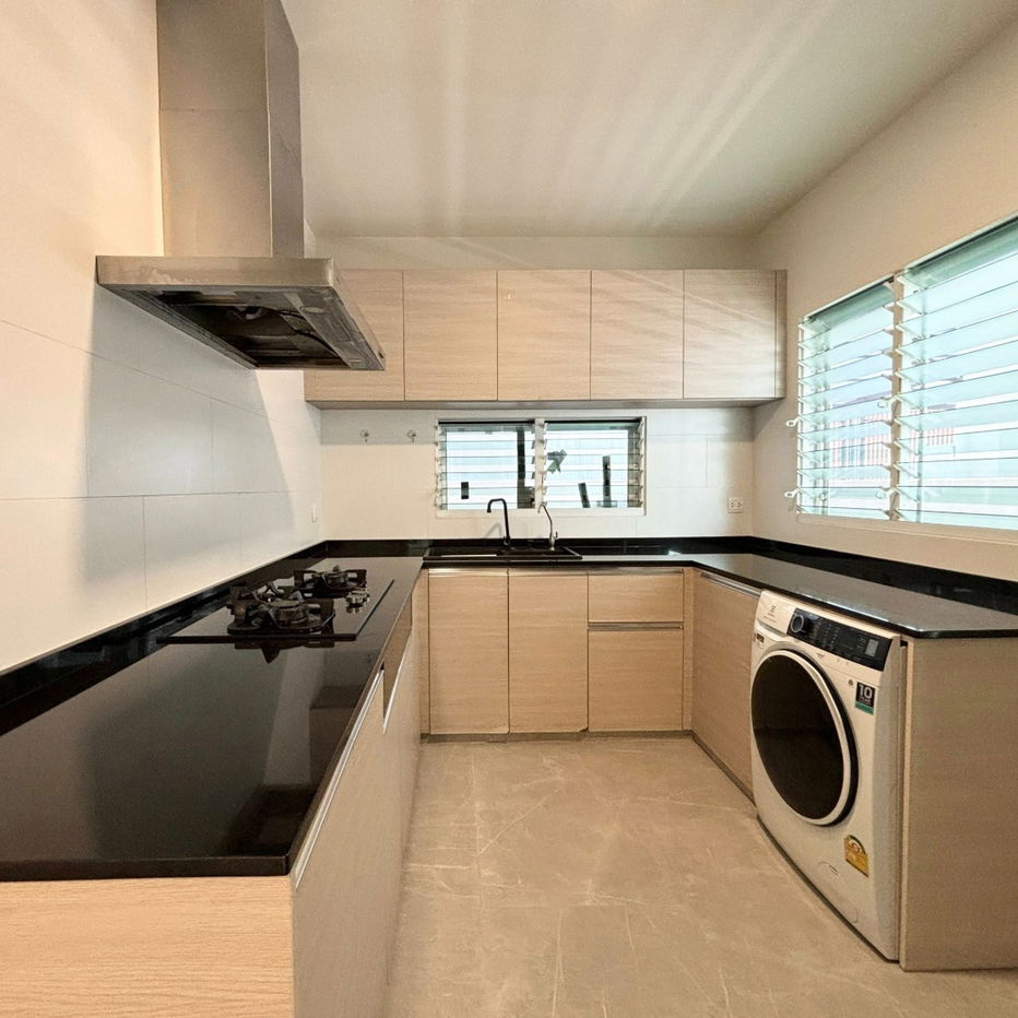 picture  Mantana Bangna–Wongwaen  Rental Price: 130,000 THB/month - 13/15