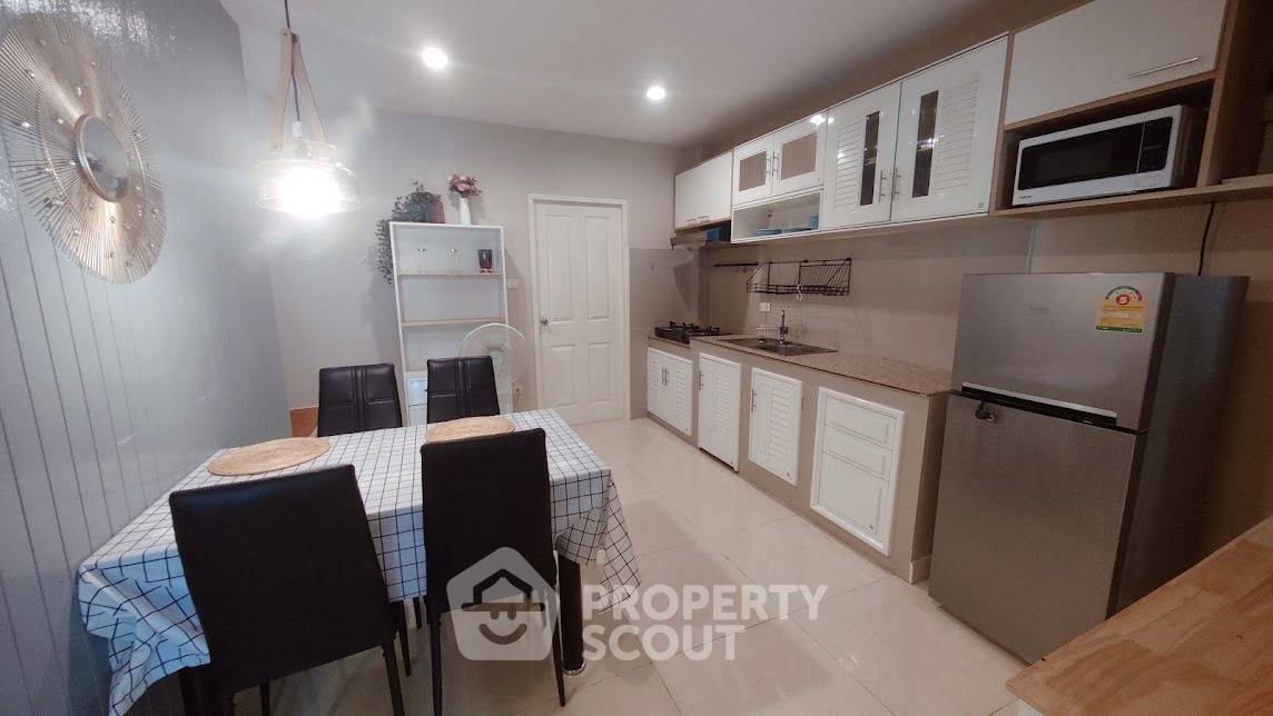 รูป ทาวน์เฮาท์ 2-ห้องนอน ใกล้ พัทยาใต้ (ID 2170800) - รูปที่ 4/17