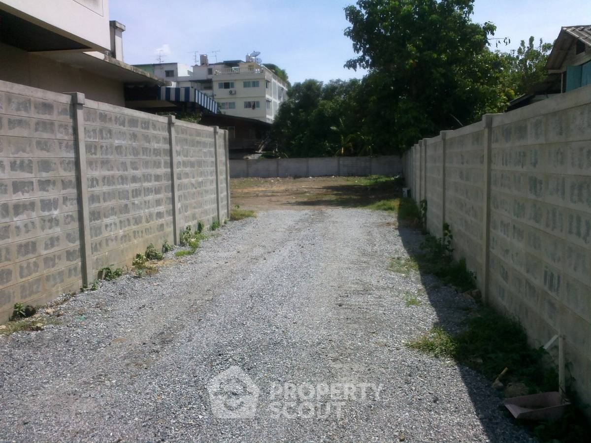 รูป ที่ดินสำหรับปล่อยขาย 2,112 ตารางเมตร แถว ใน เมืองนนทบุรี (ID 1764527) - รูปที่ 6/9