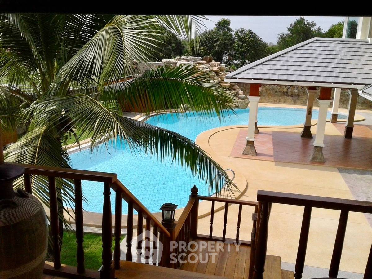 รูป วิลล่า 10-ห้องนอน ใกล้ บางเสร่ (ID 2003327) - รูปที่ 2/12