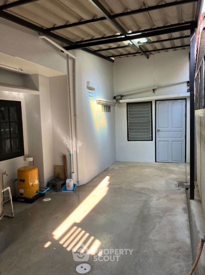 รูป บ้าน 4-ห้องนอน ใกล้ กรุงเทพกรีฑา (ID 1401630) - รูปที่ 3/16