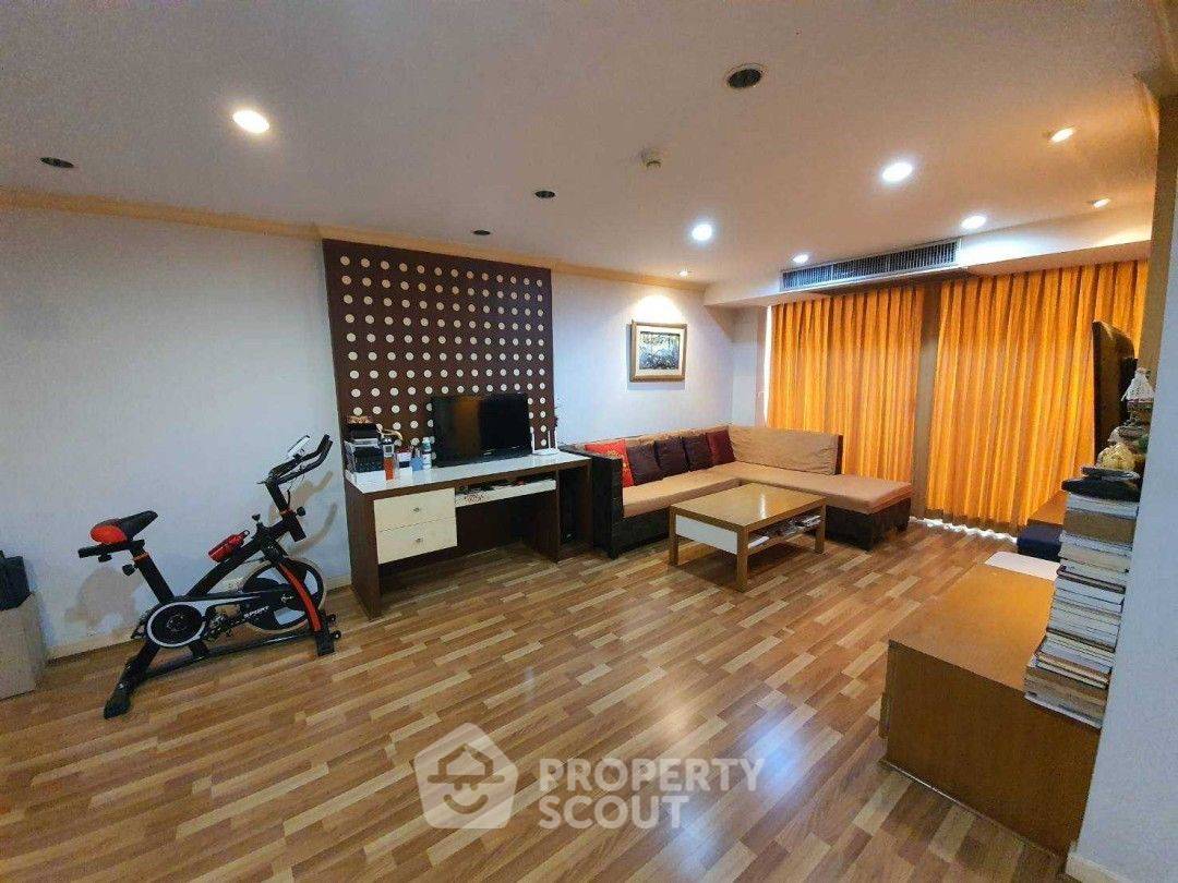 picture 2-BR Condo at Fragrant 71 Condominium near BTS Phra Khanong (ID 1892494) - 3/19