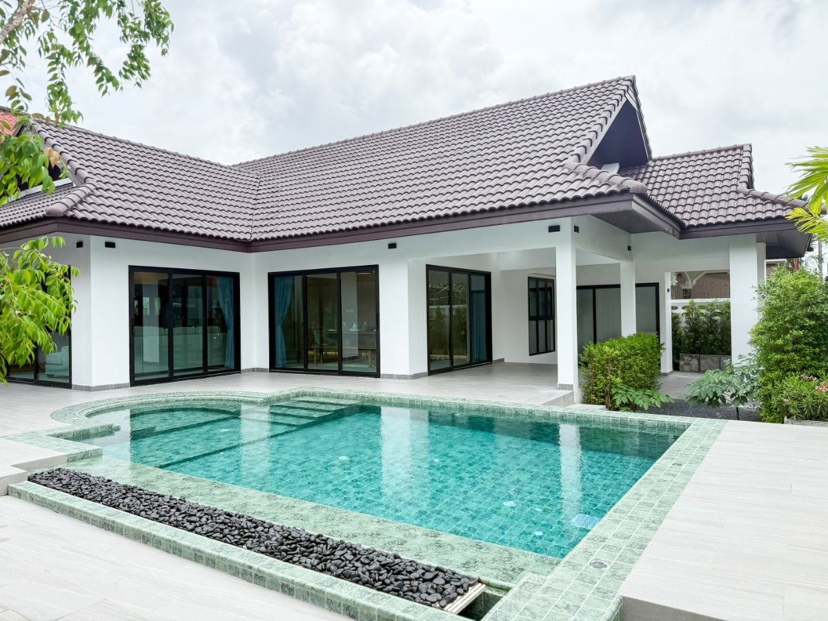 picture S2947 Urgent Sale! Pool Villa in Thalang Area, Spacious Layout, Fully Furnished and Decorated - 1/20