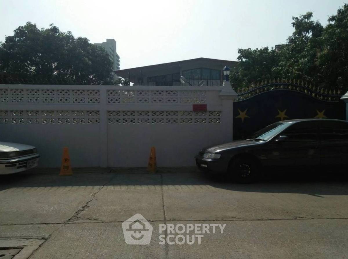 รูป ที่ดินสำหรับปล่อยขาย 588 ตารางเมตร แถว ใกล้ สุขุมวิท (ID 2110179) - รูปที่ 3/7