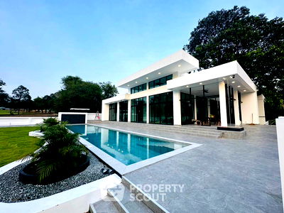 Houses for sale Chonburi : 4-BR House close to Pattaya (ID 2087888)