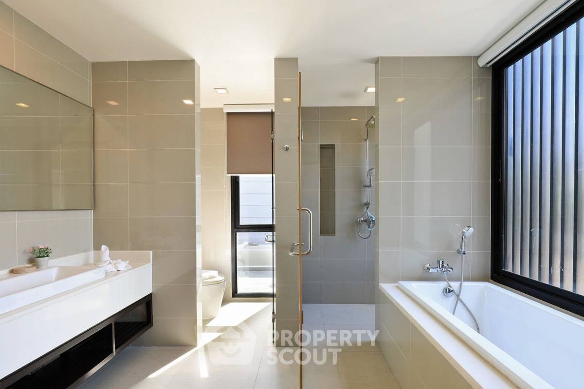 picture 5-BR Townhouse at Laguna Park close to Laguna (ID 2453725) - 24/46