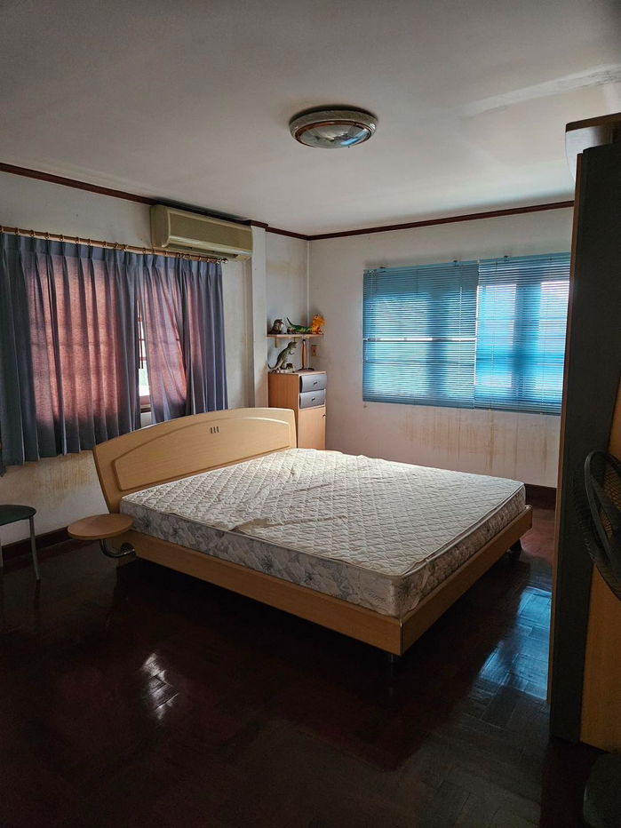 picture Single-family house for sale, 100 sq wah, corner unit, large house in Amornchai Village 3. - 11/31