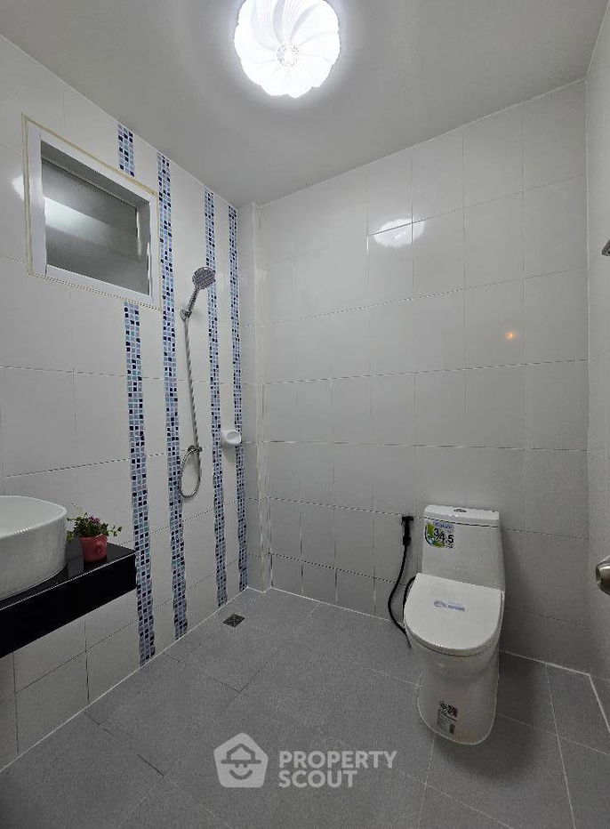 รูป ทาวน์เฮาท์ 2-ห้องนอน ใกล้ เมืองพัทยา (ID 2130355) - รูปที่ 10/10