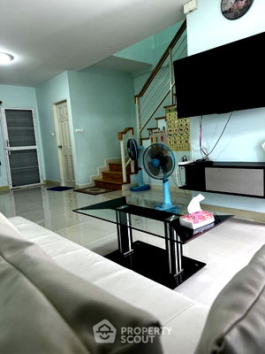 Townhouses for sale Save One Go Market : 2-BR Townhouse in Sanambin (ID 1993130)