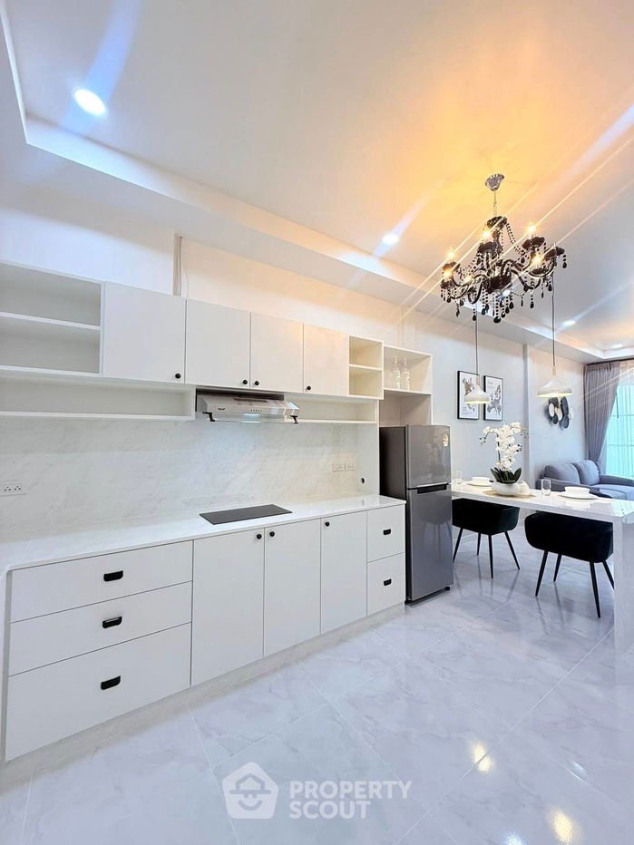 รูป ทาวน์เฮาท์ 2-ห้องนอน ใกล้ พัทยาตะวันออก (ID 2101239) - รูปที่ 6/14