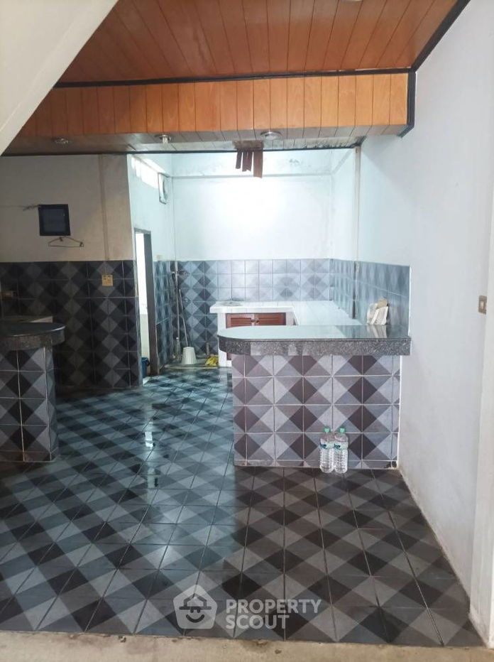 รูป ทาวน์เฮาท์ 2-ห้องนอน ใน ตลิ่งชัน (ID 2042647) - รูปที่ 5/8