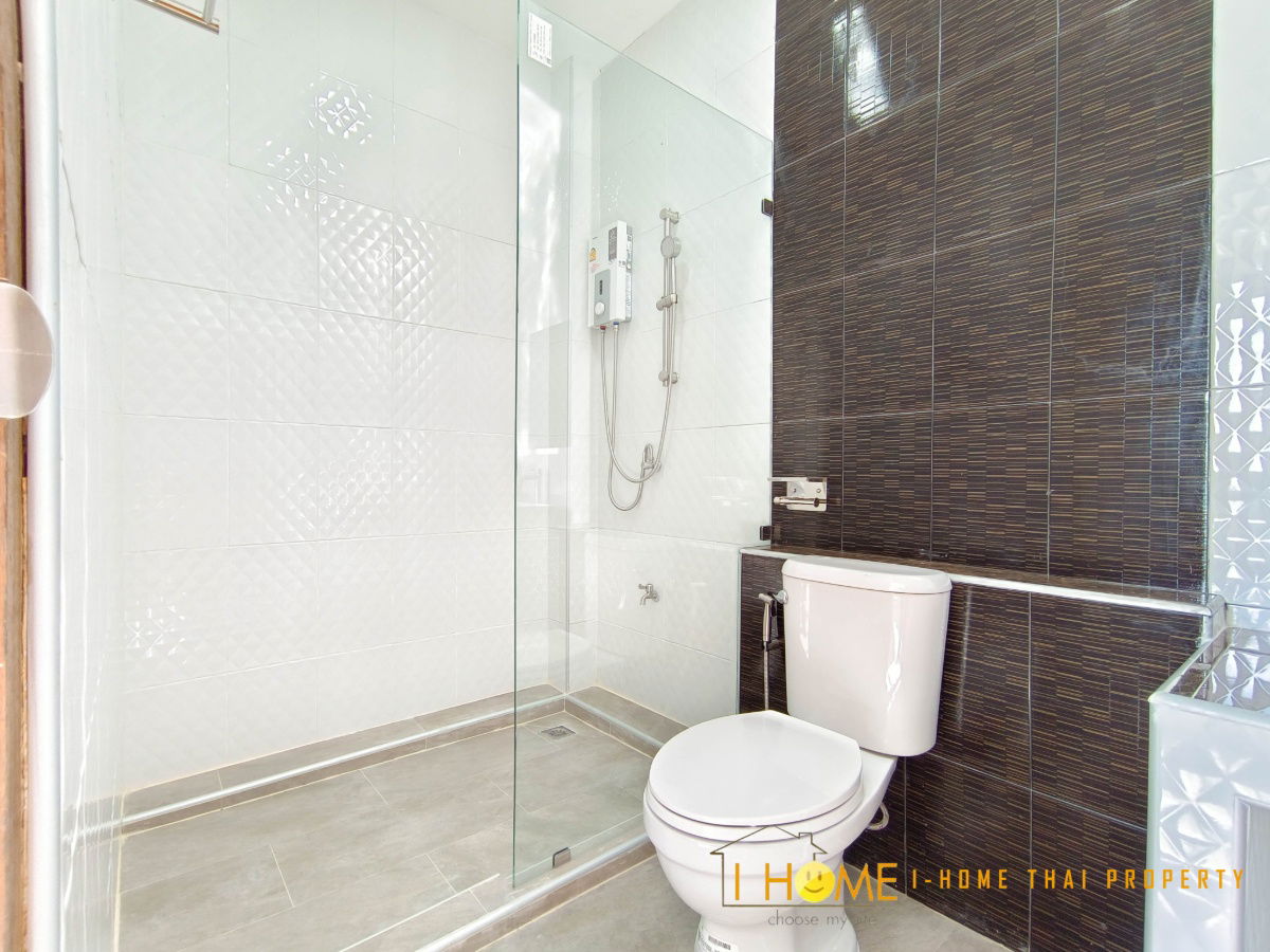 รูป ให้เช่า Pool villa 2 ชั้นหลังใหญ่ 14 ห้องนอน 15 ห้องน้ำ 1 ห้องครัว 3 ที่จอดรถ - รูปที่ 34/72