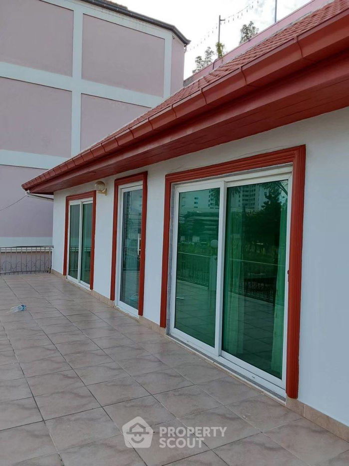 picture 2-BR House close to Pattaya South (ID 2146680) - 9/11