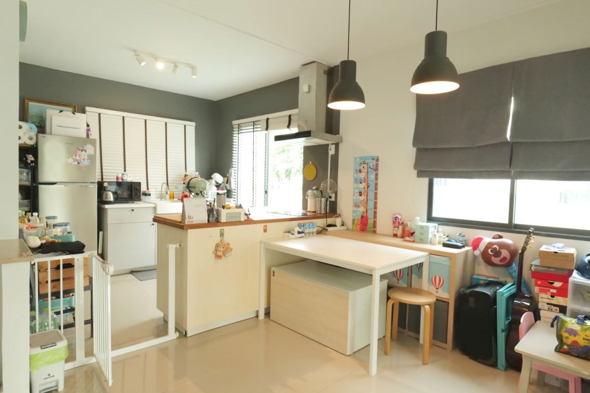 picture Stylishly decorated. Ready to move in. 30% cheaper than brand new empty home. - 2/7