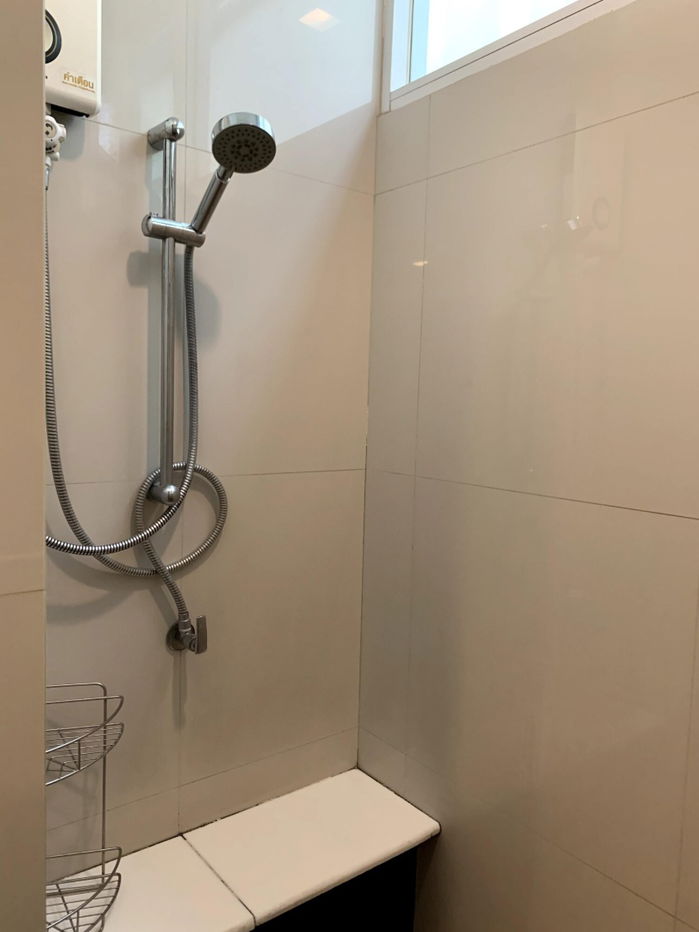 picture Modern House for Rent in Ratchada Soi 3 Near MRT Rama 9 - 15/35