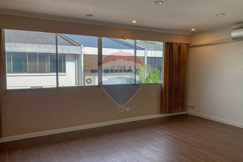 picture [920071049-1180] townhouse for rent thonlgor and ekkamai sukhumvit road - 19/23