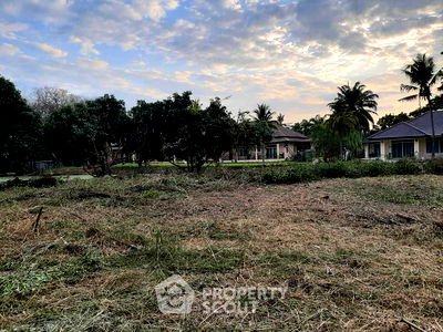 ที่ดิน ดอยสะเก็ด เชียงใหม่ : ที่ดินสำหรับปล่อยขาย 2,018 ตารางเมตร แถว ใน ตลาดขวัญ (ID 1944285)