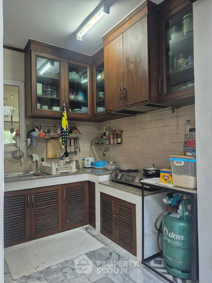 picture 4-BR House in Nuan Chan (ID 2456436) - 20/43