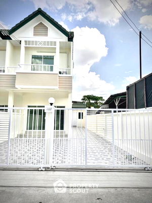 ทาวน์โฮม ถนนลาดพร้าว : ทาวน์เฮาท์ 3-ห้องนอน ใน คลองจั่น (ID 1842885)