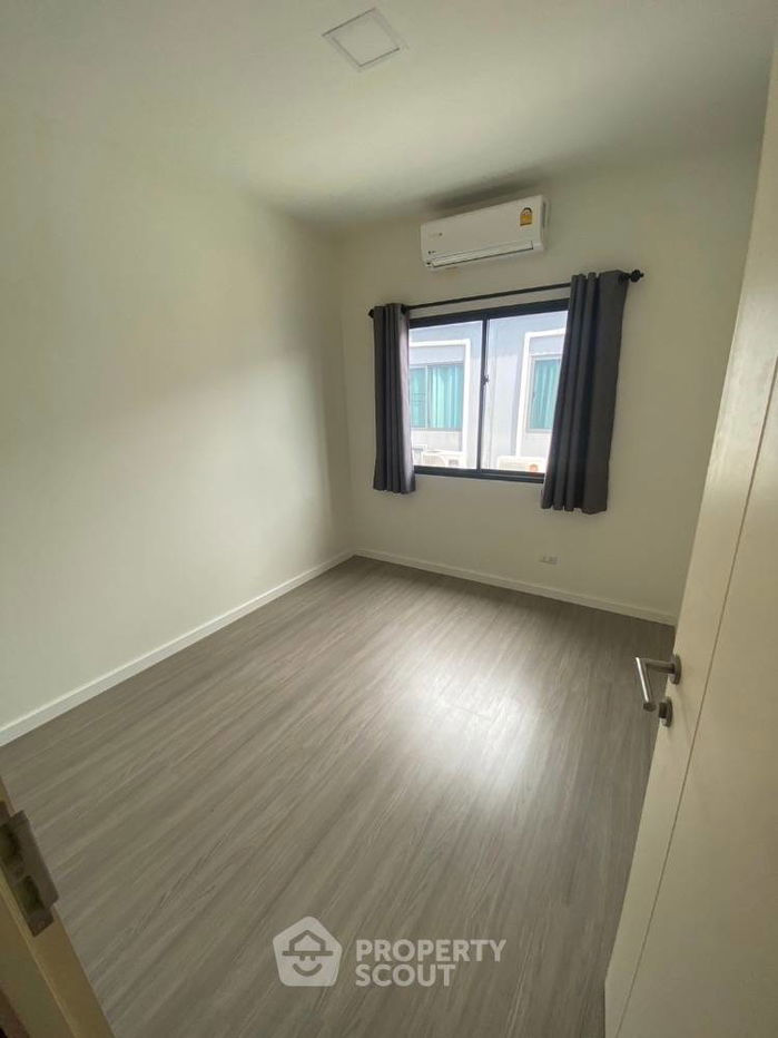 รูป ทาวน์เฮาท์ 3-ห้องนอน ใน บางรักพัฒนา (ID 1803380) - รูปที่ 11/12