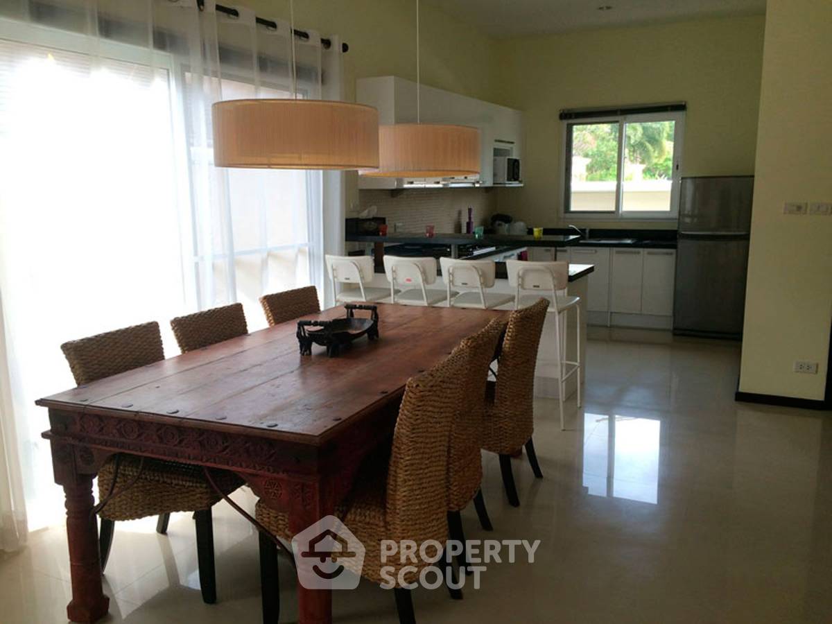 รูป วิลล่า 4-ห้องนอน ที่ ทู วิลล่า ธารา ใกล้ หาดลากูน่า (ID 801519) - รูปที่ 9/37