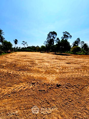 ที่ดิน บางละมุง ชลบุรี : ที่ดินสำหรับปล่อยขาย 2,400 ตารางเมตร แถว ใกล้ ห้วยใหญ่ (ID 2135813)