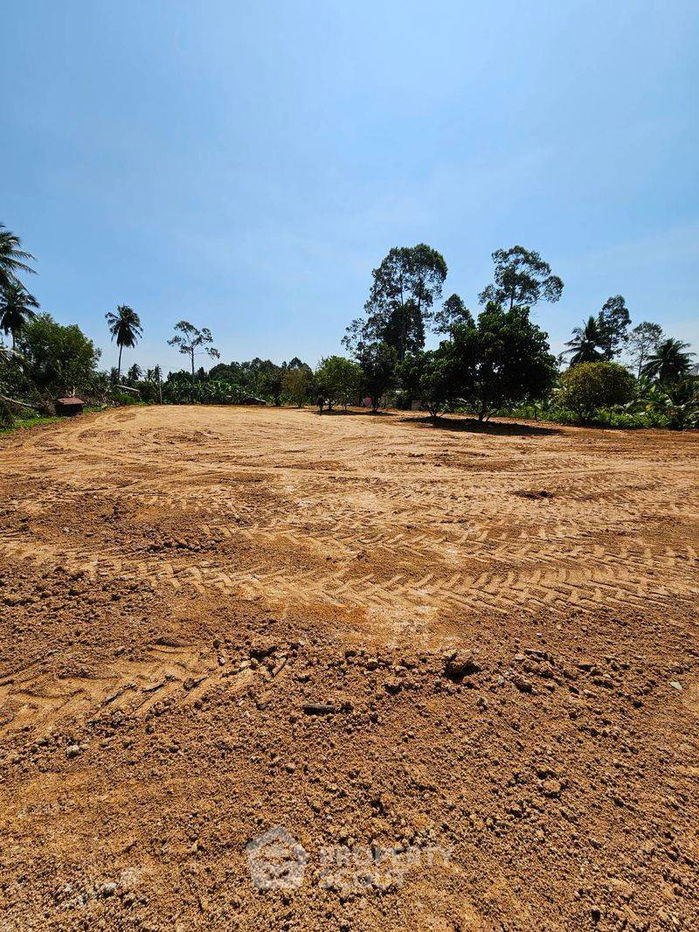 picture 2,400 m² Land for Sale close to Huai Yai (ID 2135813) - 1/5