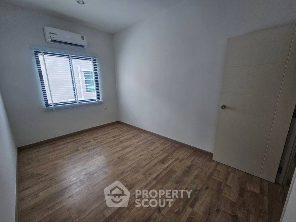 รูป ทาวน์เฮาท์ 3-ห้องนอน ใน ดอกไม้ (ID 1811204) - รูปที่ 7/9