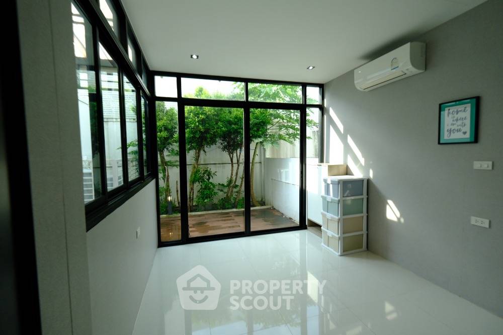 รูป ทาวน์เฮาท์ 3-ห้องนอน ที่ แลนด์มาร์ค เอกมัย-รามอินทรา ใน ลาดพร้าว (ID 1431796) - รูปที่ 7/24