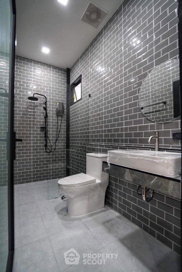 รูป วิลล่า 3-ห้องนอน ใกล้ เมืองพัทยา (ID 1769989) - รูปที่ 10/16