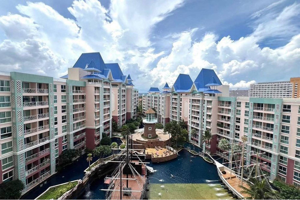 picture [920611001-442] "Hot Deal: 2BR Pool View Condo for 5.5M THB!" - 12/13