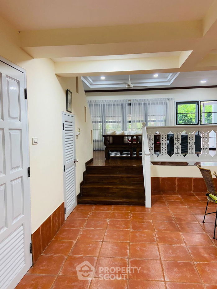 รูป ทาวน์เฮาท์ 4-ห้องนอน ใกล้ หาดเขาตะเกียบ (ID 2049583) - รูปที่ 4/11