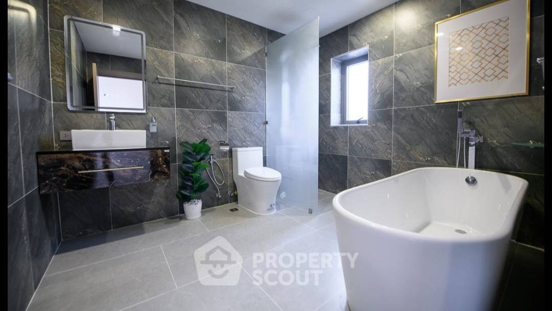 picture 7-BR Villa close to Huai Yai (ID 1866430) - 17/34