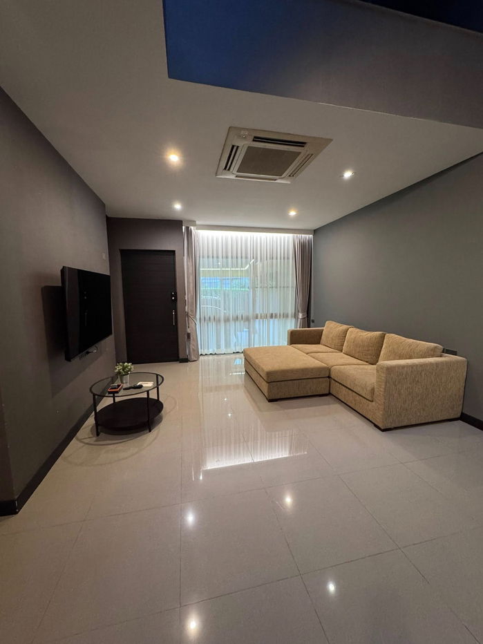 picture Townhome for rent: The Landmark Ekamai-Ramindra (SPSAD3669) - 2/13