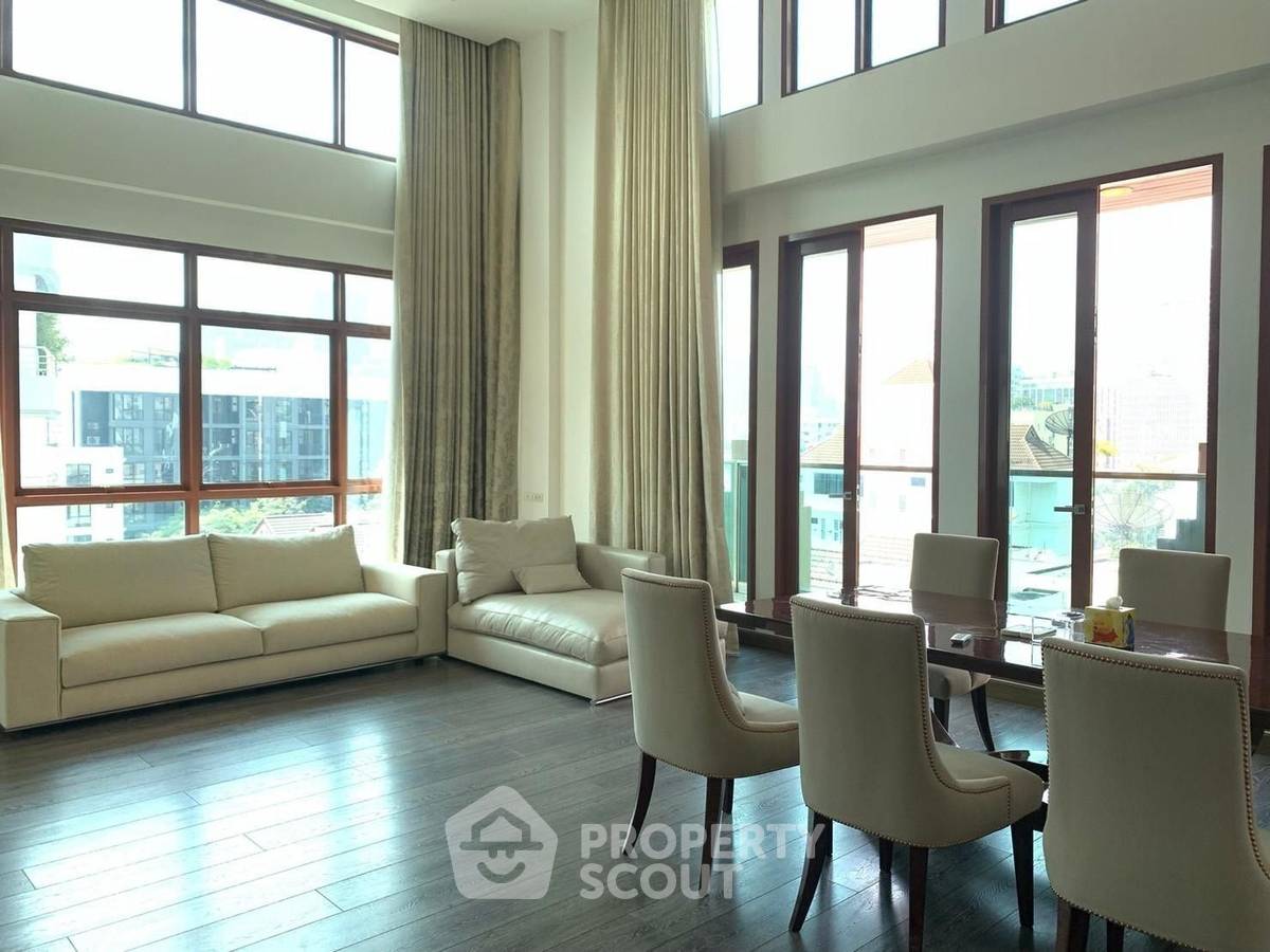 picture 3-BR Condo at The Crest Ruamrudee near BTS Phloen Chit (ID 1963304) - 1/17