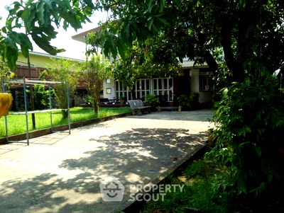 Land for sale Sukumvit 59 : 588 m² Land for Sale close to Sukhumvit (ID 2110179)