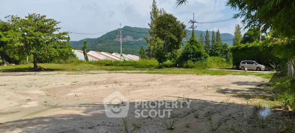 รูป ที่ดินสำหรับปล่อยขาย 2,012 ตารางเมตร แถว ใน หินเหล็กไฟ (ID 2140661) - รูปที่ 2/5