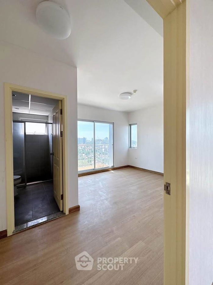 picture 2-BR Condo at Supalai Mare Pattaya close to Pattaya South (ID 2448476) - 6/13