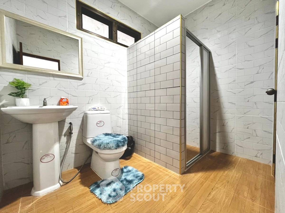 รูป บ้าน 4-ห้องนอน ที่ รอยัล กรีน พาร์ค ใกล้ พัทยาตะวันออก (ID 2099763) - รูปที่ 14/17