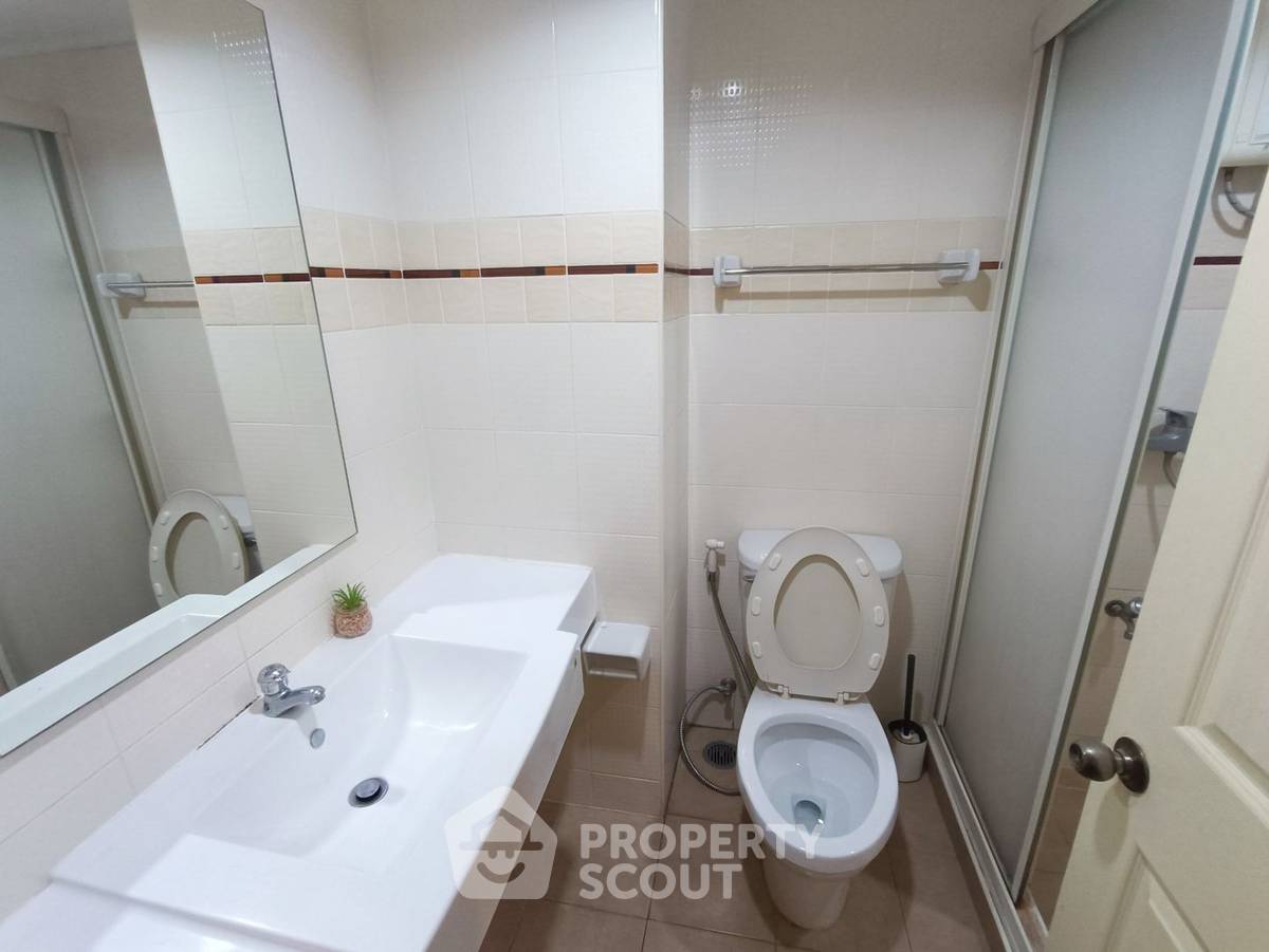 picture 1-BR Condo at Lumpini Place Pinklao 2 near MRT Bang Yi Khan (ID 1325893) - 5/12