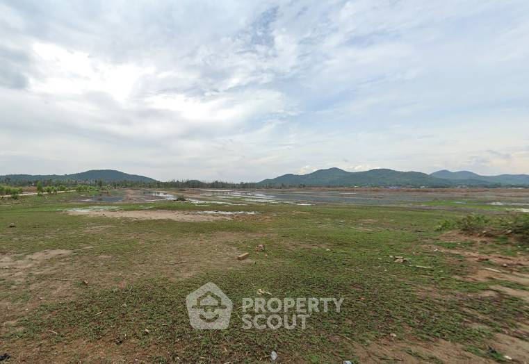 รูป ที่ดินสำหรับปล่อยขาย 4,400 ตารางเมตร แถว ใน สามร้อยยอด (ID 2100040) - รูปที่ 5/5