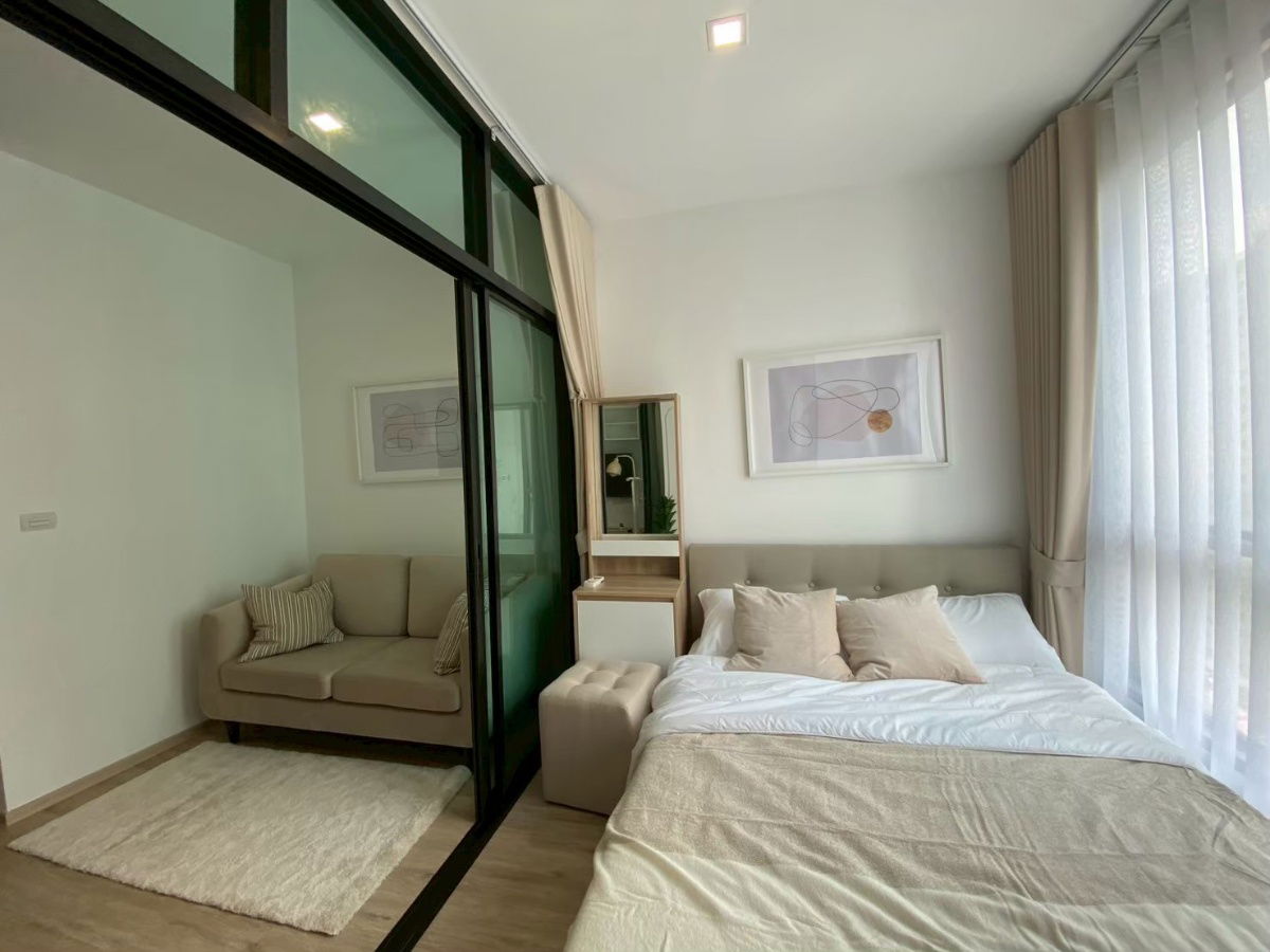 picture Airport Link Huamark condominium rental is convenient for travelling (available in many rooms). Short-term rating. - 3/22