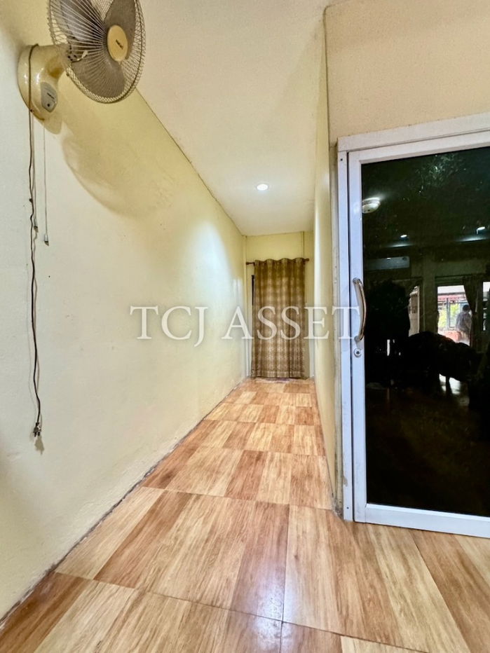 picture Townhouse for sale : Seri Village , Soi Phraeksa 12, Mueang, Samut Prakan. - 10/13