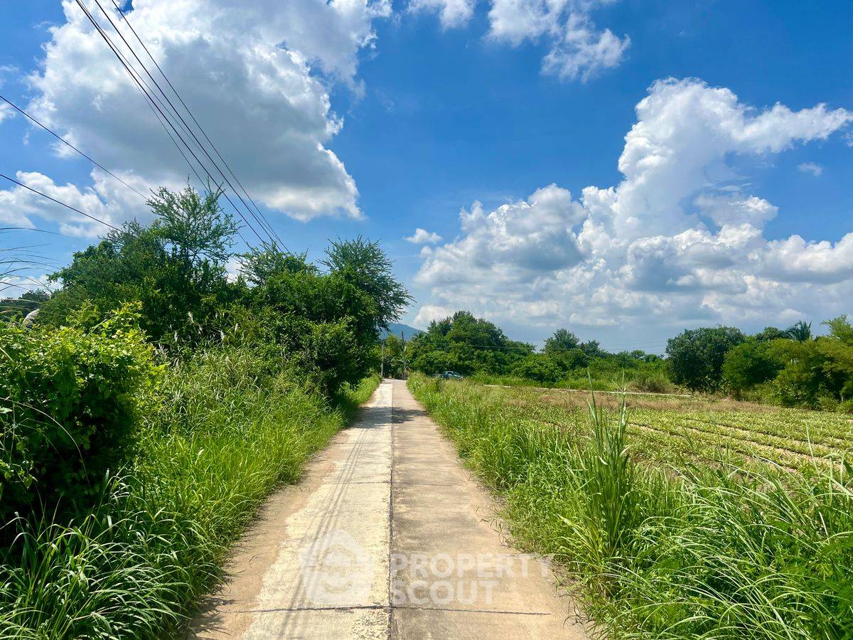 รูป ที่ดินสำหรับปล่อยขาย 42,535 ตารางเมตร แถว ใน หนองชาก (ID 2092531) - รูปที่ 13/13