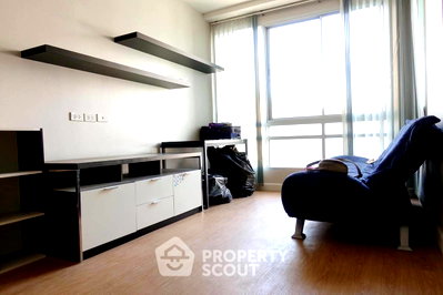 Condos for sale : 1-BR Condo at The Zest Ladprao Condominium near MRT Lat Phrao (ID 985155)