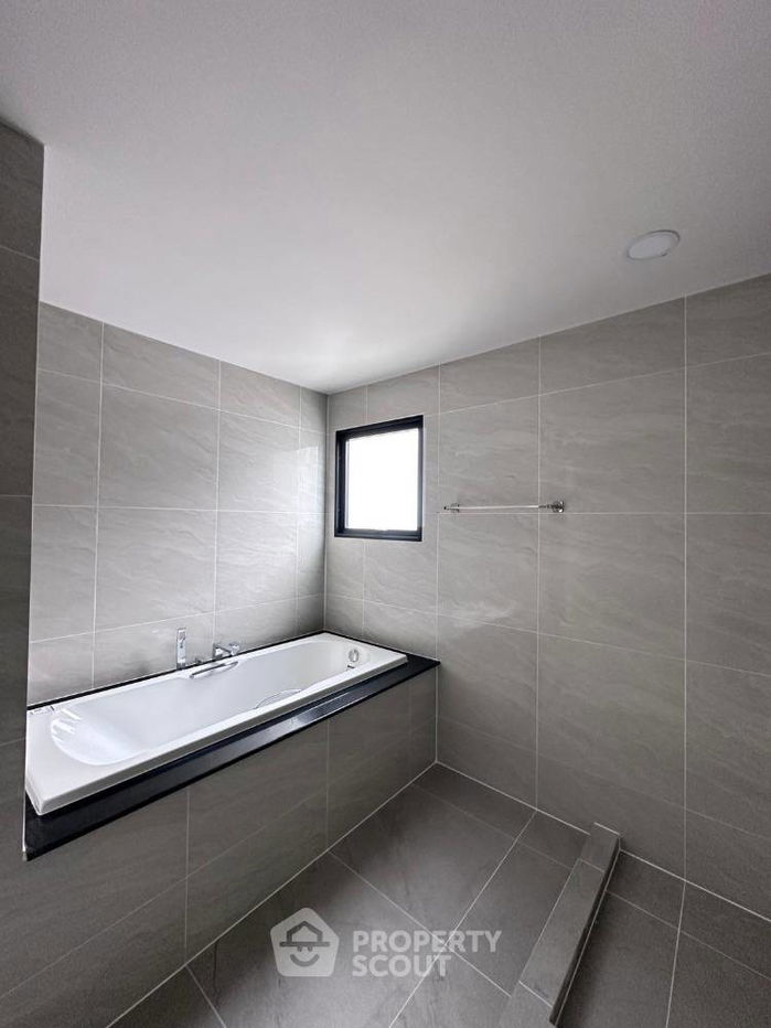 รูป บ้าน 5-ห้องนอน ใน ศีรษะจรเข้ใหญ่ (ID 2047019) - รูปที่ 14/37