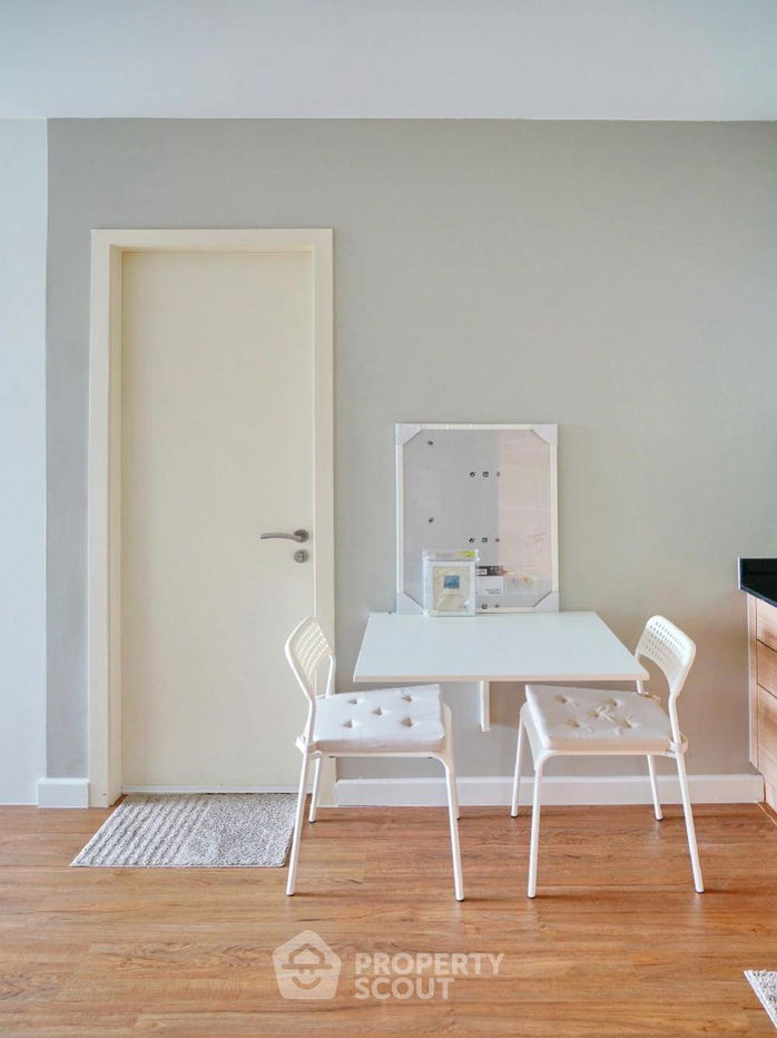 picture Studio Condo at Circle Condominium near MRT Phetchaburi (ID 1761695) - 8/9