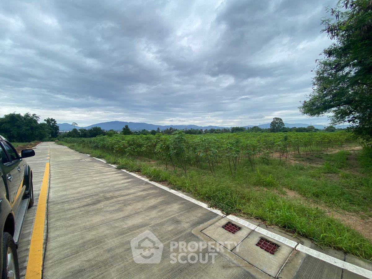 รูป ที่ดินสำหรับปล่อยขาย 38,228 ตารางเมตร แถว ใน สุรศักดิ์ (ID 2113297) - รูปที่ 1/4