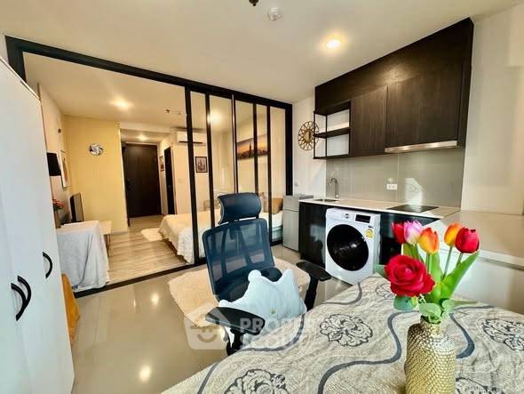 picture 1-BR Condo at XT Huaikhwang near MRT Huai Khwang (ID 2452693) - 4/8