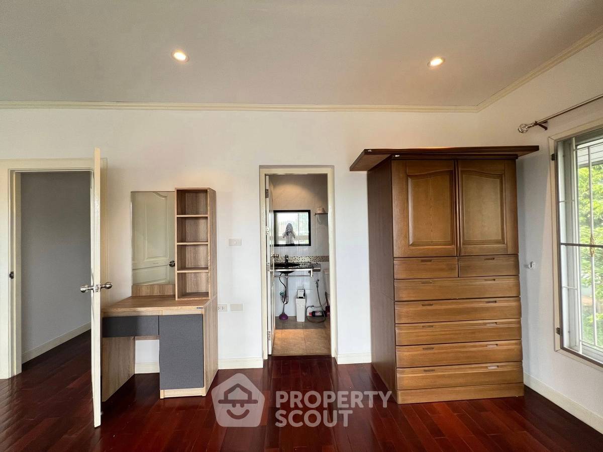 รูป บ้าน 3-ห้องนอน ที่ บ้านสวนสุวัฒนา เฟส 2 ใกล้ พัทยาตะวันออก (ID 2135345) - รูปที่ 9/16